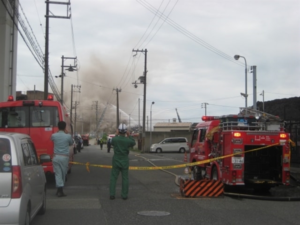 火災現場での消火活動